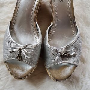 Guess wedge sandles